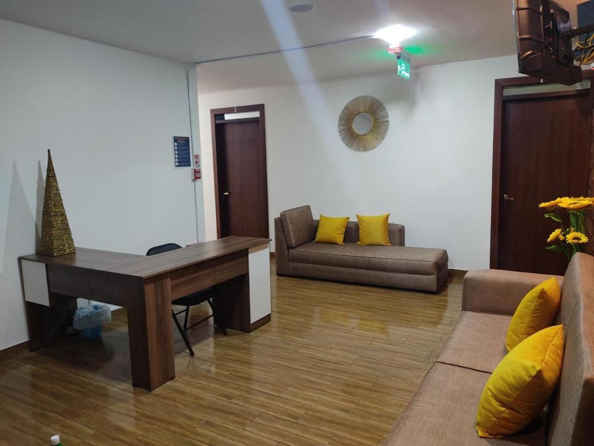 Hospedaje El Girasol Tababela 키토 외부 사진
