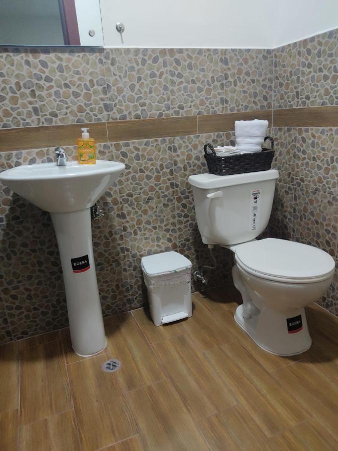 Hospedaje El Girasol Tababela 키토 외부 사진