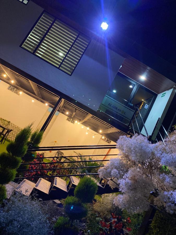 Hospedaje El Girasol Tababela 키토 외부 사진