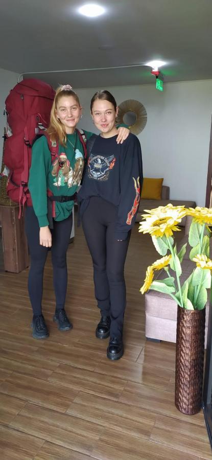 Hospedaje El Girasol Tababela 키토 외부 사진
